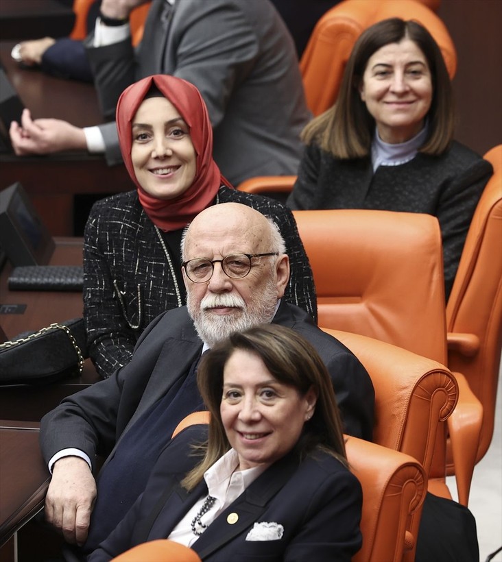 Meclis, Cumhuriyet tarihinin en uzun yasama dönemini geride bırakıyor - Resim: 9