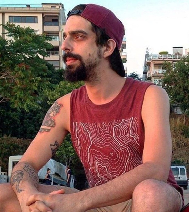 Yüzyüzeyken Konuşuruz'un gitaristi Can Tunaboylu ile ilgili skandal! "Tunaboylu, sevgilisi Aybike Çelik'i eve hapsedip darp etti" - Resim: 22