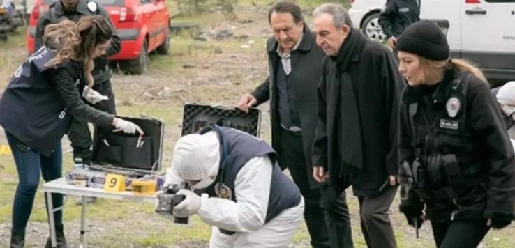 Arka Sokaklar dizisinde silahların olduğu kamyon kaboldu! Dizinin çekimleri ertelendi - Resim: 9