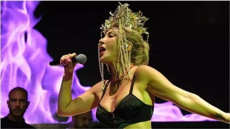 Hande Yener Photoshop'u abarttı: Herkesin diline düştü - Resim: 2