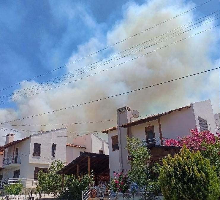 Yangınlar Çeşme'ye sıçradı: Otluk alanda çıkan yangına müdahale devam ediyor - Resim: 15
