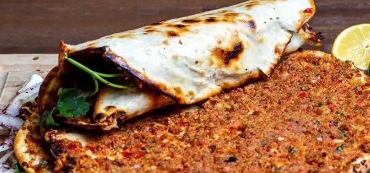Bayrama Bodrum'a gidecekler dikkat! 2 lahmacun 2 ayranın fiyatı dudak uçuklattı! Kıymanın kilosundan hesaplasan... - Resim: 1