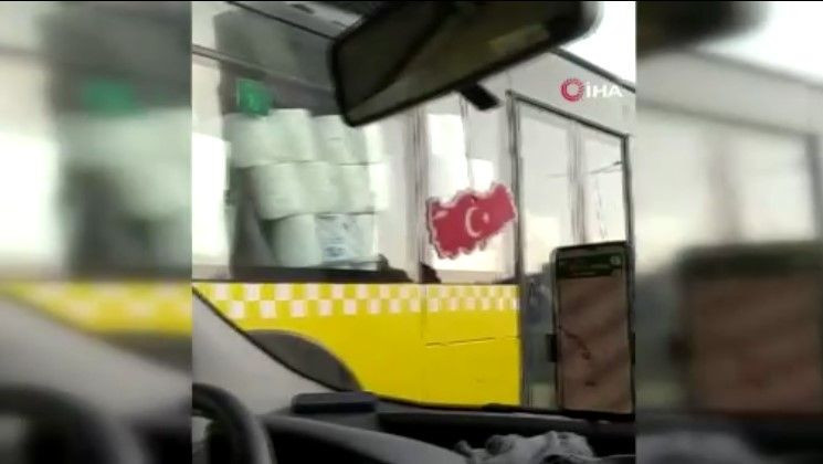 İETT otobüsünde kağıt havlu taşınması görenleri şaşırttı - Resim: 6