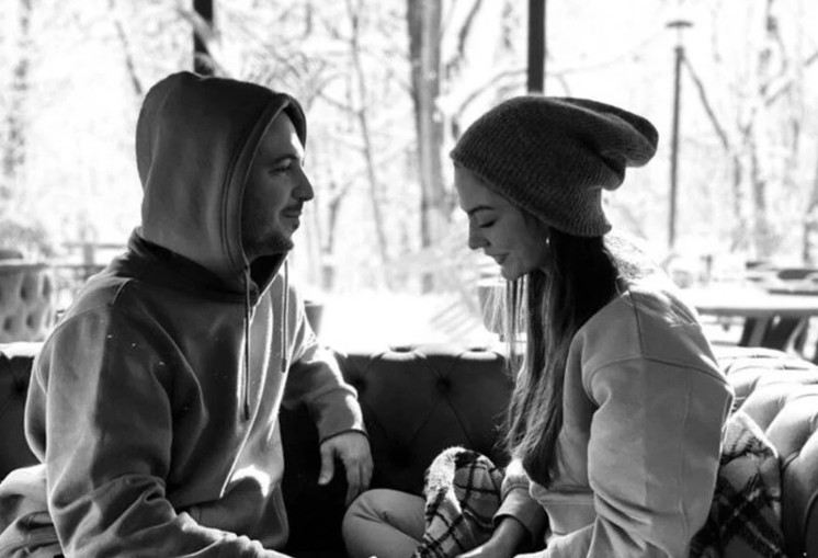Geçtiğimiz aylarda rüya gibi bir düğünle evlenen Demet Özdemir ve Oğuzhan Koç çiftinden üzen haber geldi! - Resim: 16
