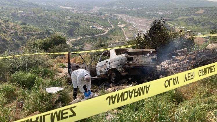 Mersin'de bir ailenin sır ölümü! Cesetleri yanık halde bulundu - Resim: 12