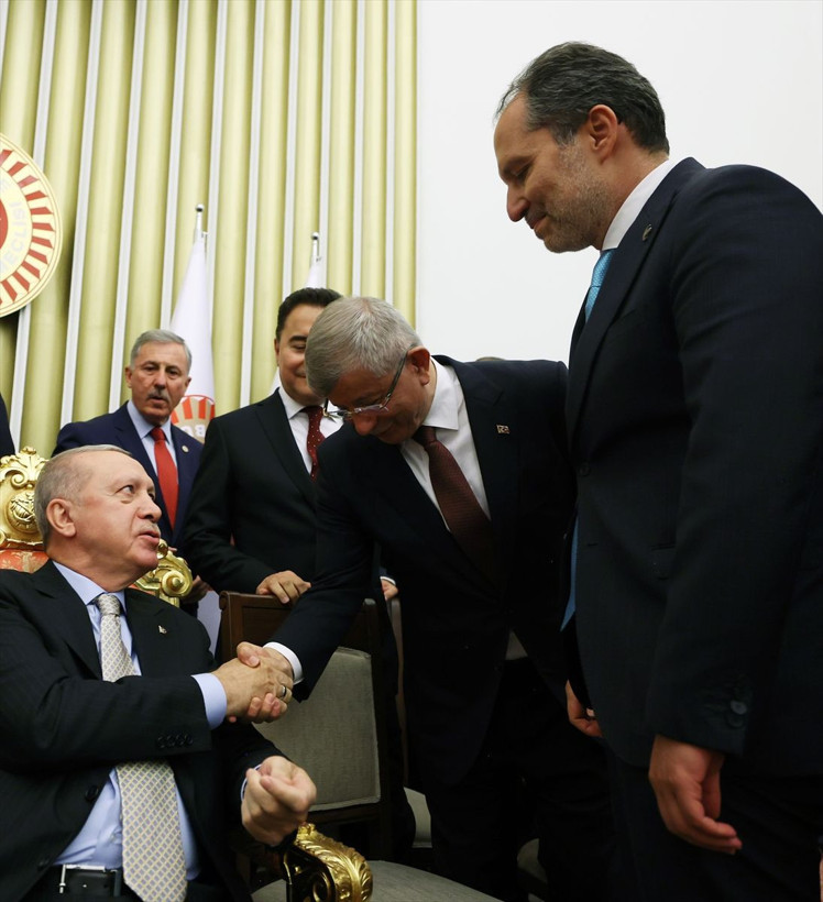 Cumhurbaşkanı Erdoğan, TBMM'de parti lideriyle buluştu - Resim: 2