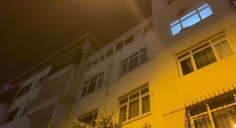 Fatih'te Banyo yapan 15 yaşındaki kız banyonun çökmesiyle alt kata düştü - Resim: 3
