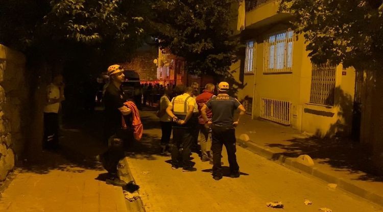 Fatih'te Banyo yapan 15 yaşındaki kız banyonun çökmesiyle alt kata düştü - Resim: 4