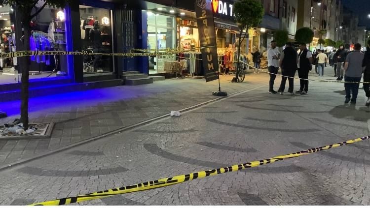 Bağcılar'da silahlı saldırı: Çok sayıda yaralı var - Resim: 1