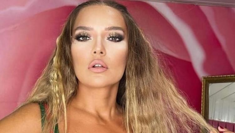 Demet Akalın'dan yılbaşı paylaşımı: Dinimizde yoktur diyenlere... - Resim: 2