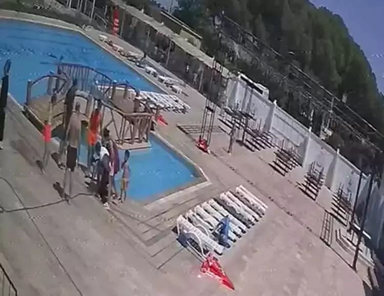 Ruhsatsız havuz can aldı! 5 yaşındaki Halil boğularak öldü - Resim: 13