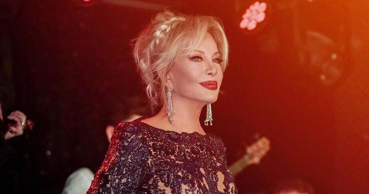 Emel Sayın'dan kötü haber! Sosyal medyadan sevenleriyle paylaştı - Resim: 1