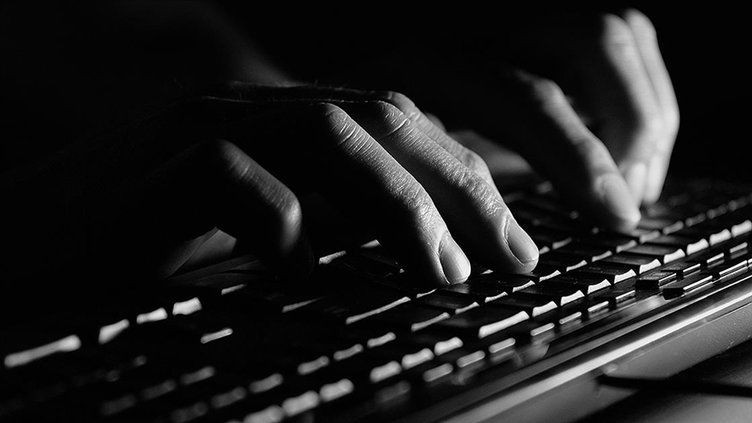 60 milyonluk vurgunun ardından yerli ‘Richie Rich’ kargo kodlarını hacklerken yakalandı - Resim: 3