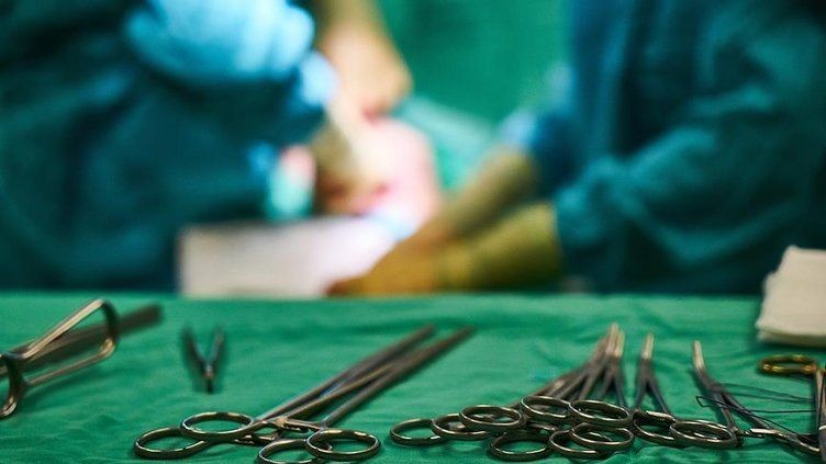 Belçika'dan gelen hastasının estetik ameliyatına alkollü giren doktor için soruşturma başlatıldı! - Resim: 11