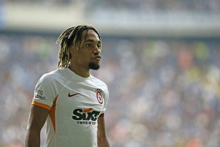 Galatasaray'ın yıldızı Sacha Boey'den flaş itiraf! "Sezon başında satmak istedi..." - Resim: 9