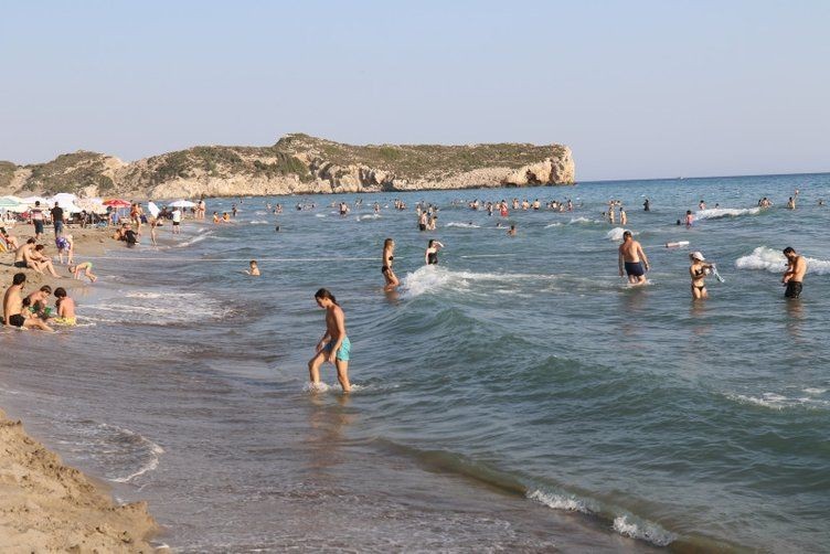 Türkiye'ye akın eden Alman turistlerin üzerindeki tişört dikkat çekti! Terapiye ihtiyacım yok - Resim: 1