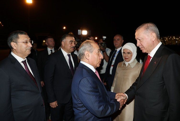 Cumhurbaşkanı Recep Tayyip Erdoğan ile Aliyev, Azerin'i ayakta alkışladı - Resim: 7