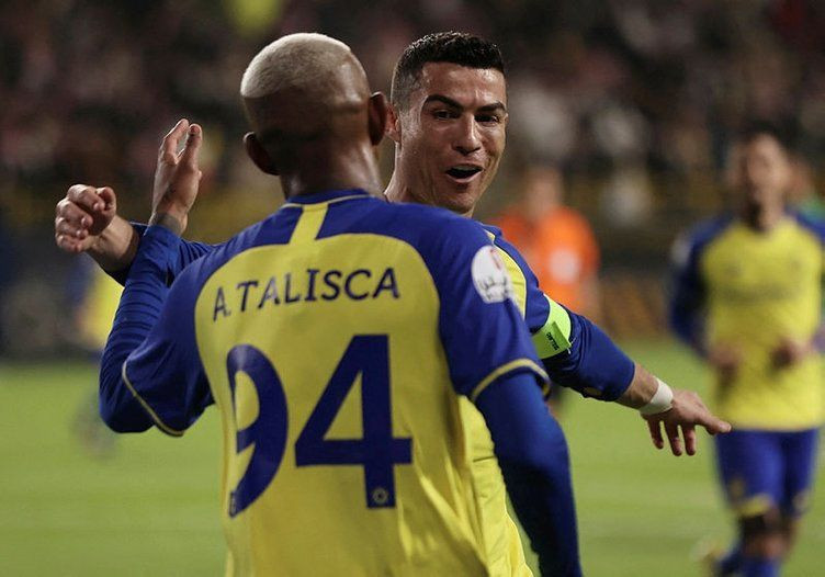 Beşiktaş'ın eski yıldızı Talisca ezeli rakibe imza atıyor - Resim: 7