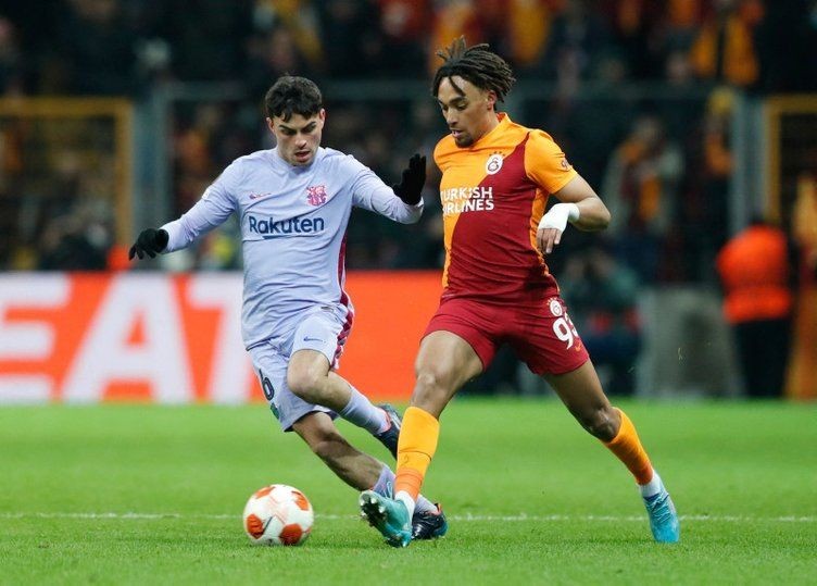 Galatasaray'ın yıldızı Sacha Boey'den flaş itiraf! "Sezon başında satmak istedi..." - Resim: 12