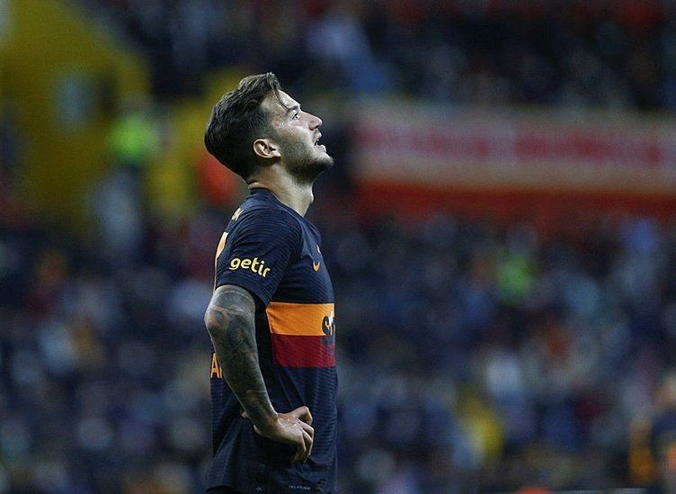 Galatasaray'da 8 yolcu! Okan Buruk biletlerini kesti - Resim: 11