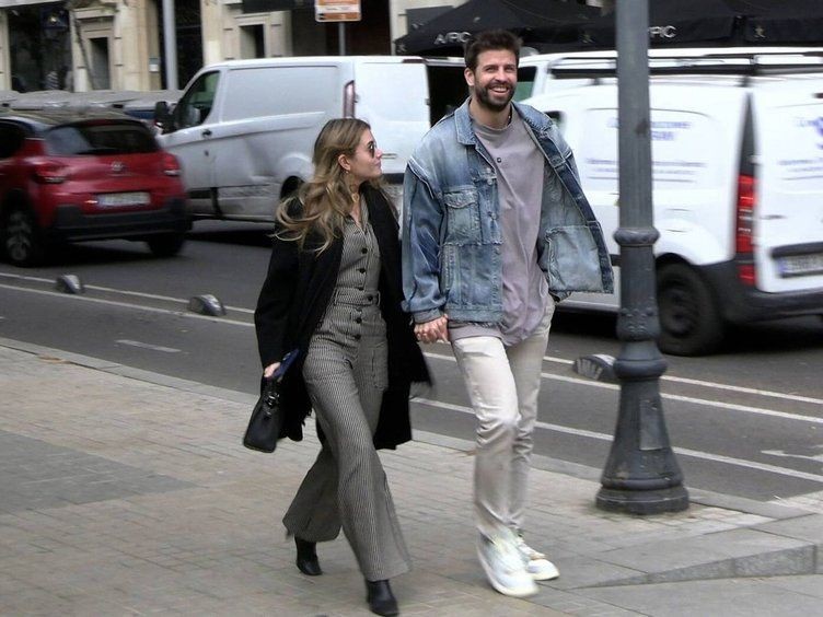 Shakira'yı aldatan Pique'ye aldatılma şoku! Sevgilisi Clara Chia ünlü teknik adamla... - Resim: 6