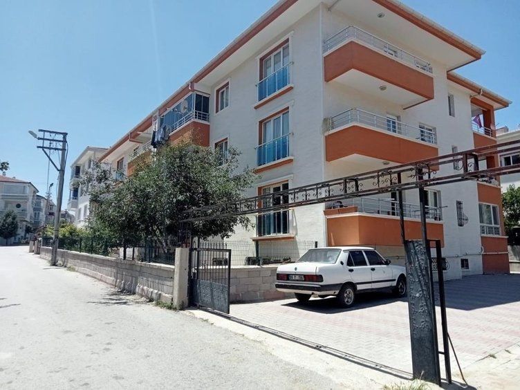 Tartıştığı annesini defalarca bıçaklayarak öldürdü! Katil evlat eve bakın kadın kılığında girmiş! - Resim: 4