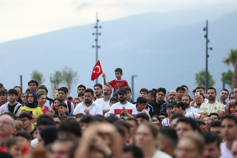 81 ilde milli maç heyecanı - Resim : 2