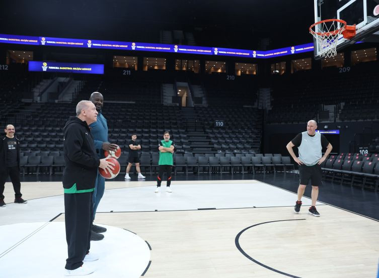 Cumhurbaşkanı Erdoğan, NBA efsanesi Shaquille O’Neal ile parkede buluştu - Resim: 2