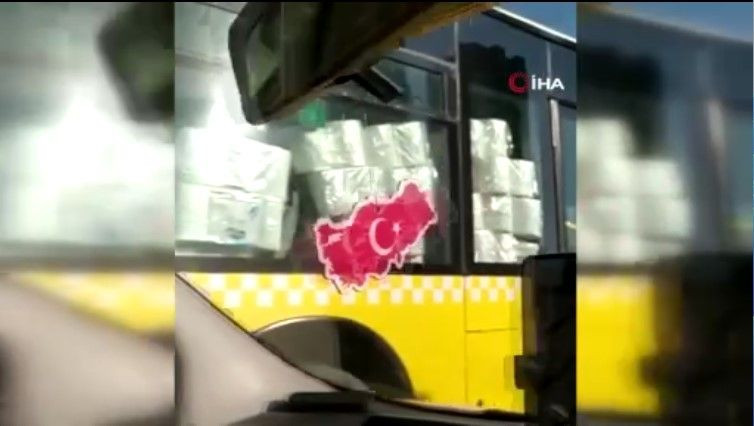 İETT otobüsünde kağıt havlu taşınması görenleri şaşırttı - Resim: 2