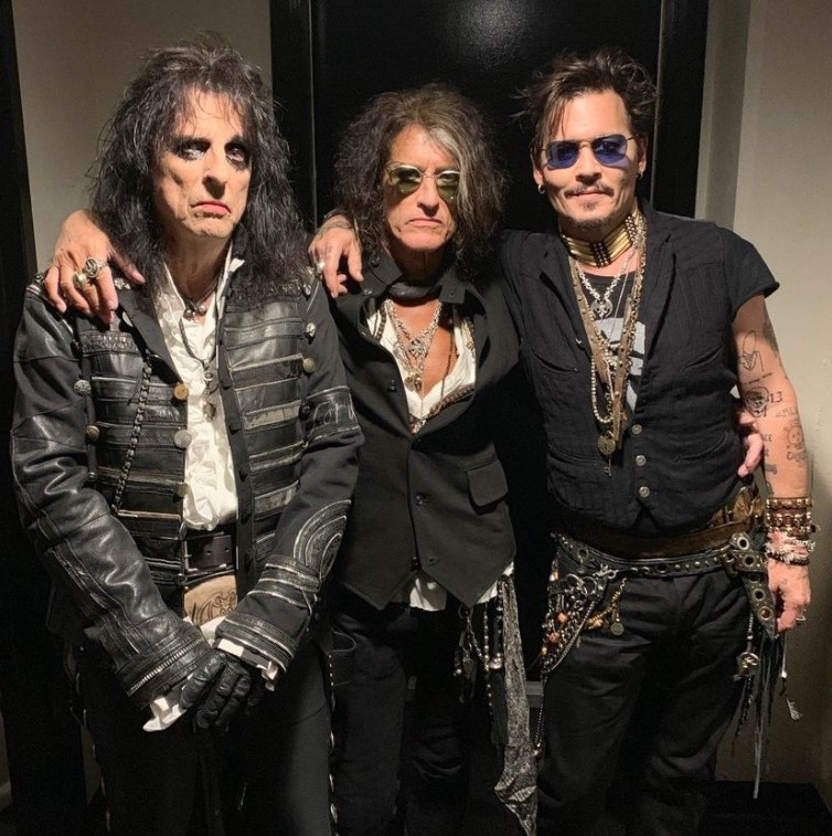 Johnny Depp otel odasında baygın bulundu: Konserler iptal edildi - Resim: 9