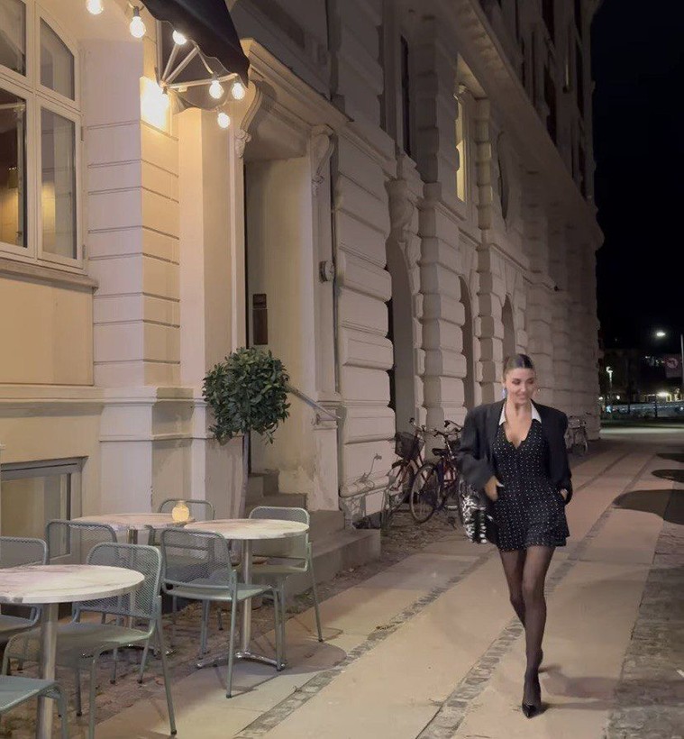 Hande Erçel playboy sevgilisi Hakan Sabancı'dan evlilik teklifi aldı mı? Erçel her şeyi itiraf etti - Resim: 14