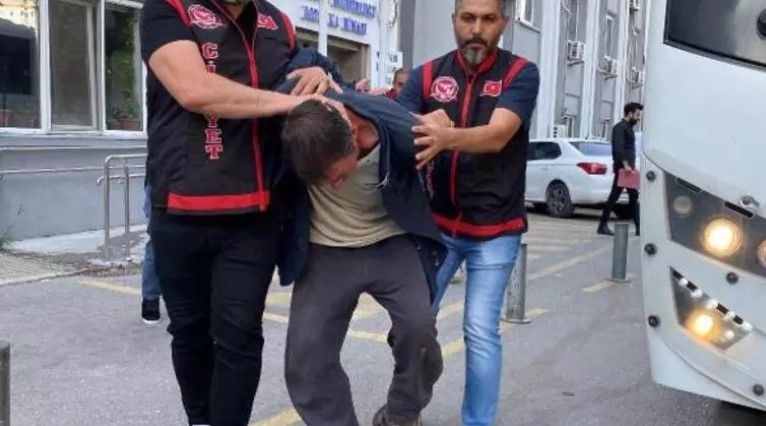 İzmir'de kasap vahşeti! 4 kişiyi 160 parçaya bölen cani polislerden su istedi ve her şeyi anlattı! 'Pişman değilim, onu defalarca uyardım..." - Resim: 5