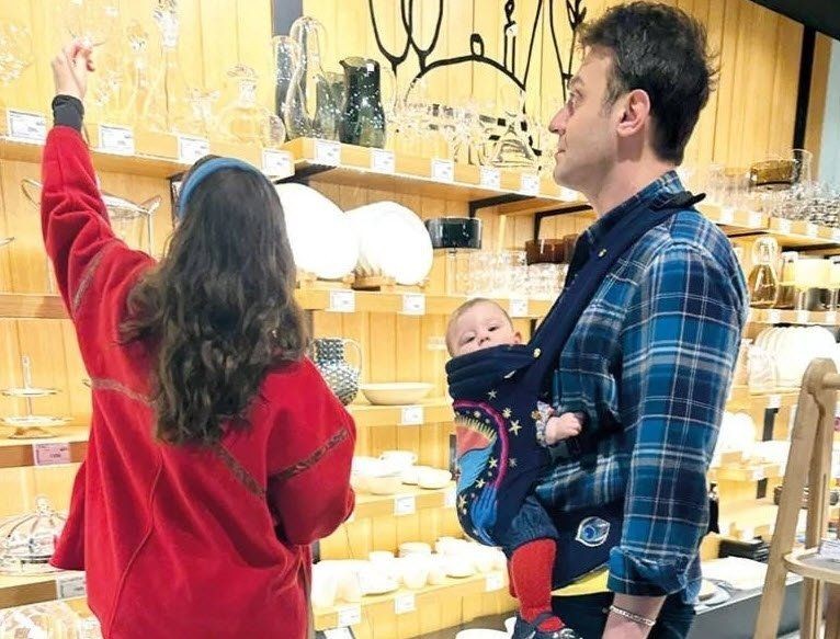 Fahriye Evcen ile Burak Özçivit'in küçük oğlu Kerem ilk kez görüntülendi! Karan Özçivit'in kardeşi bakın kime benziyor? - Resim: 43