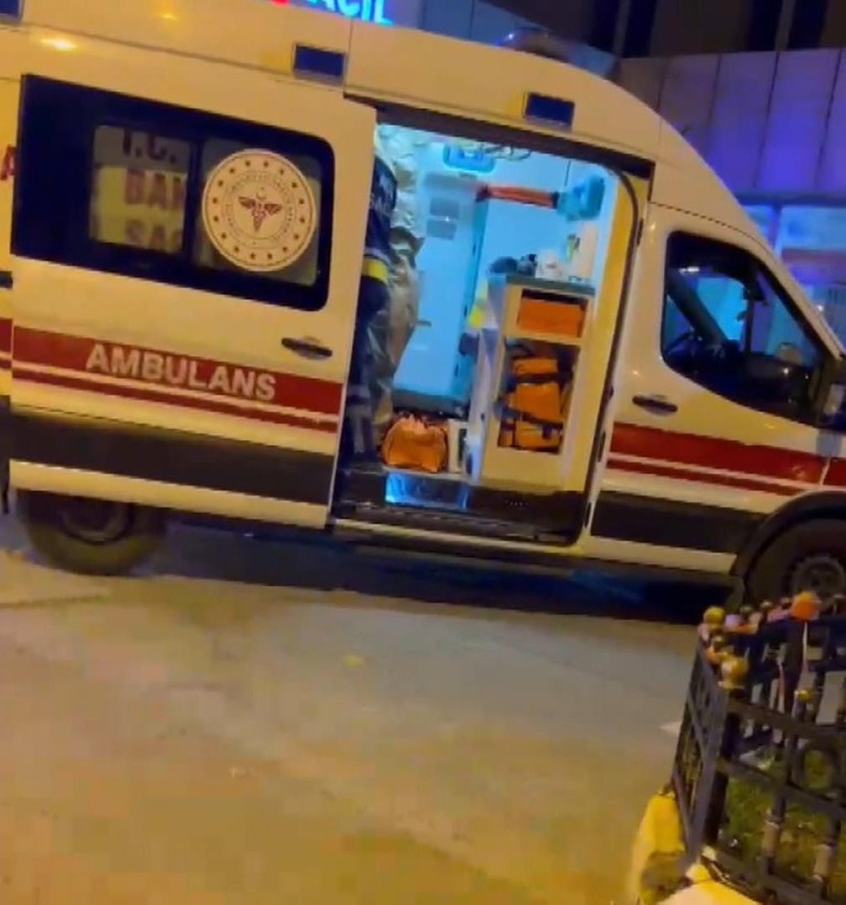 Avcılar'da devlet hastanesinde büyük panik! 2 işçinin zehirlenme belirtileri diğer hastalarda görüldü, acil boşaltıldı - Resim: 5