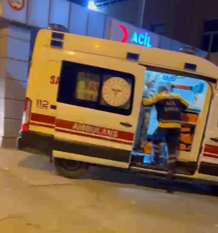 Avcılar'da devlet hastanesinde büyük panik! 2 işçinin zehirlenme belirtileri diğer hastalarda görüldü, acil boşaltıldı - Resim: 4