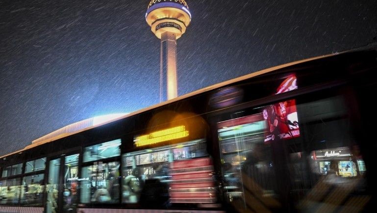 Başkent Ankara'da kar sevinci! Şehir beyaz örtüyle kaplandı, vatandaşlar karın keyfini çıkardı - Resim: 3
