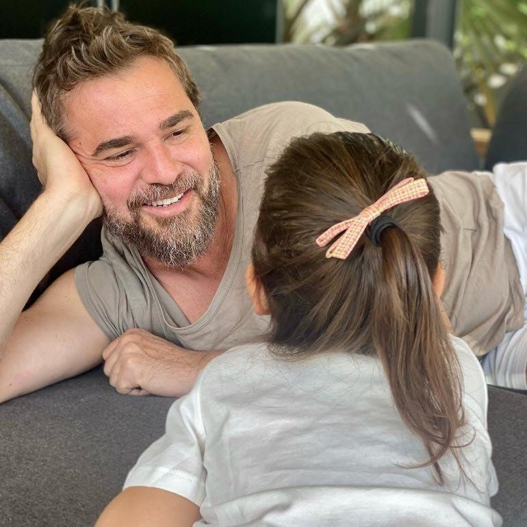 Fahriye Evcen ile Burak Özçivit'in küçük oğlu Kerem ilk kez görüntülendi! Karan Özçivit'in kardeşi bakın kime benziyor? - Resim: 88