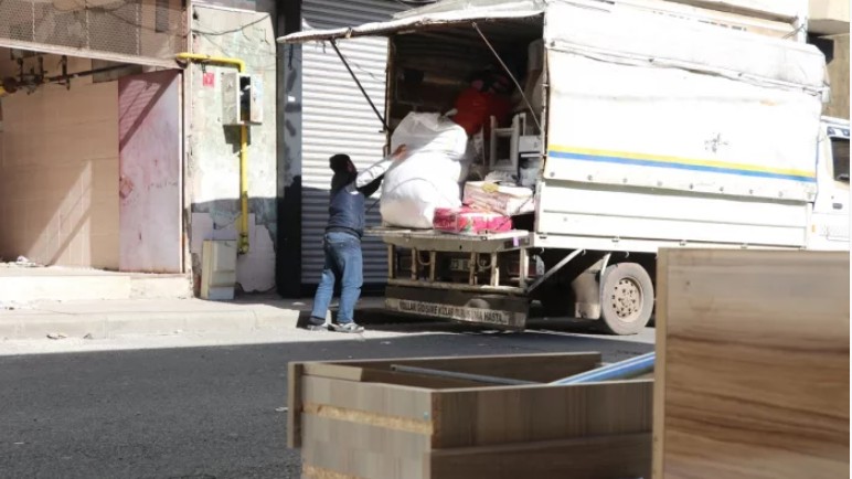 Depremi fırsat bilerek fiyat arttıran nakliye firmaları engellendi - Resim: 6