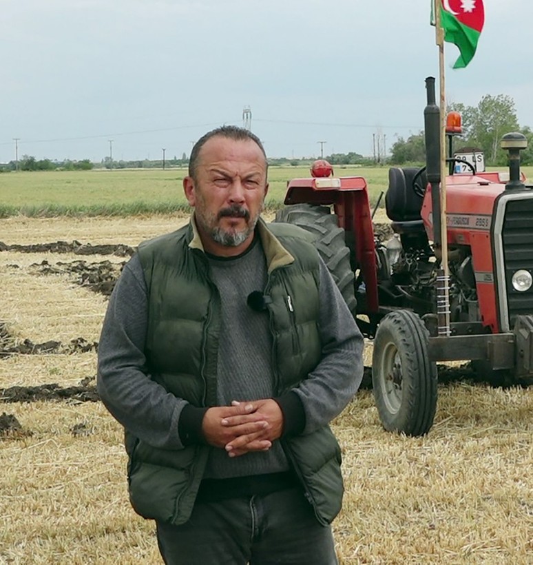 Lüleburgaz'da fotoğraf sanatçısı Azerbaycan'ın bağımsızlık gününü tarlasına yazdığı yazıyla kutladı - Resim: 4