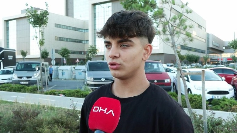 Başakşehirli genç futbolcuya bıçaklı saldırı! Ömer Faruk Kayaca yaşam mücadelesi veriyor - Resim: 11