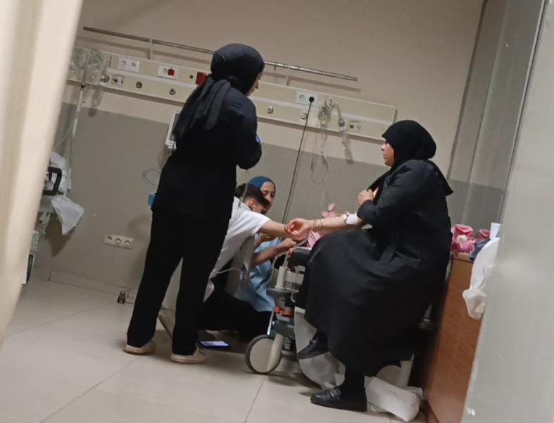 İkram edilen bisküviden zehirlenen Suriyeli 13 kişi hastaneye kaldırıldı - Resim : 1