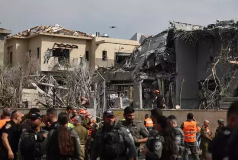 İsrail, İran'ın Kirmanşah şehrini vurdu: Patlama sesleri durmuyor - Resim: 2