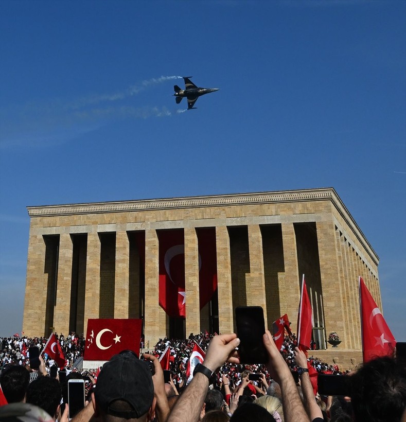 100. Yıl Kutlamaları nedeniyle Anıtkabir'de dün ziyaretçi rekoru kırıldı - Resim: 69