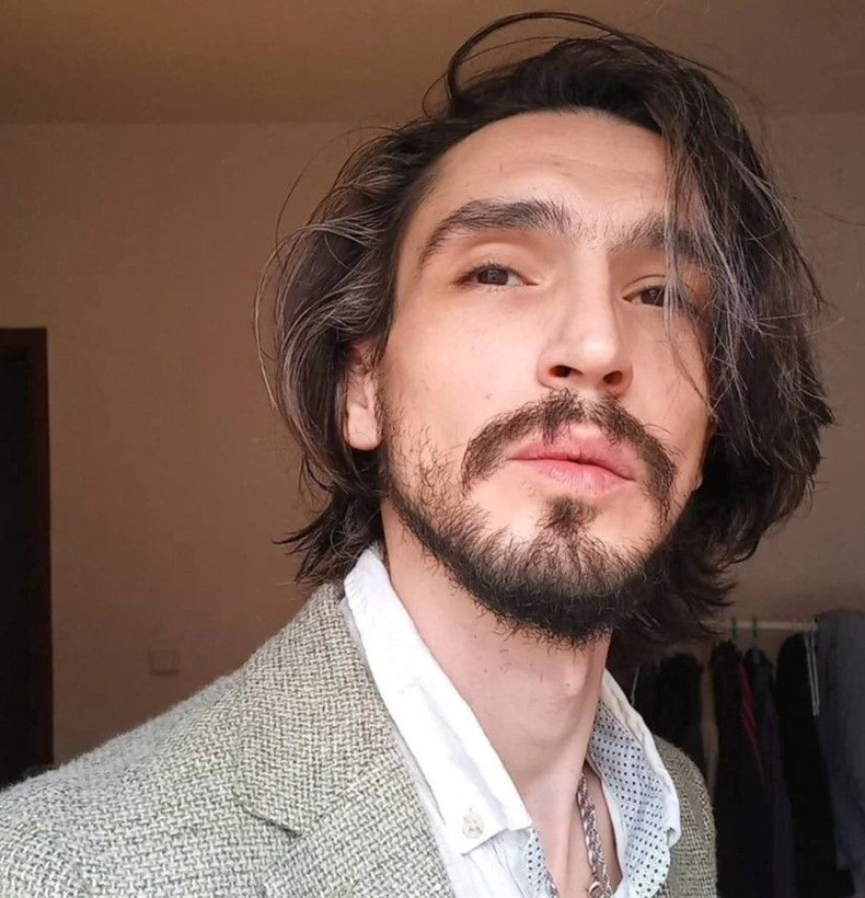 Cinsiyet değiştiren Çukur'un 'Timsah Celil'i Ahmet Melih Yılmaz bugünkü adıyla Meli Bendeli, Netflix'in Şahmaran dizisi hakkında bomba iddiada bulundu - Resim: 2