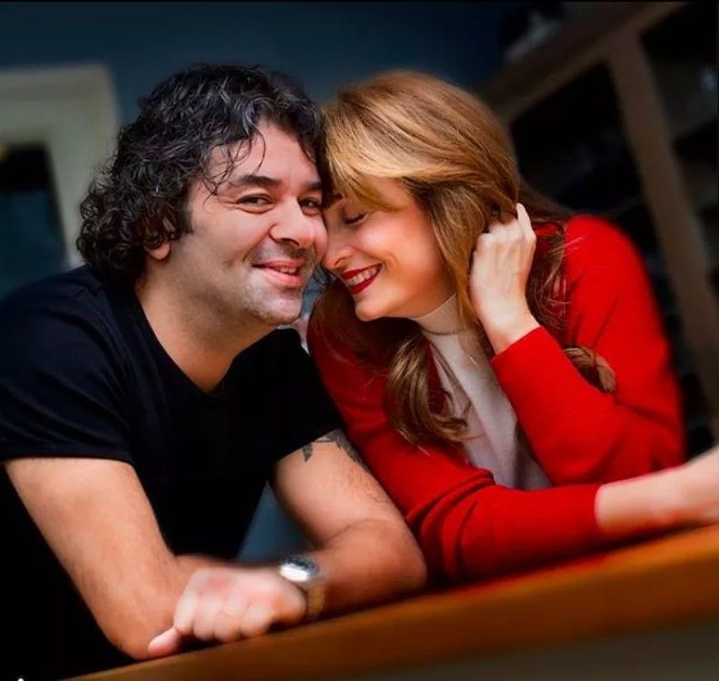 Ceyda Düvenci ve Bülent Şakrak boşanıyor mu? Birlikte paylaşım yapmadıkları için ortaya atılan iddia sonrası ilk paylaşım - Resim: 1