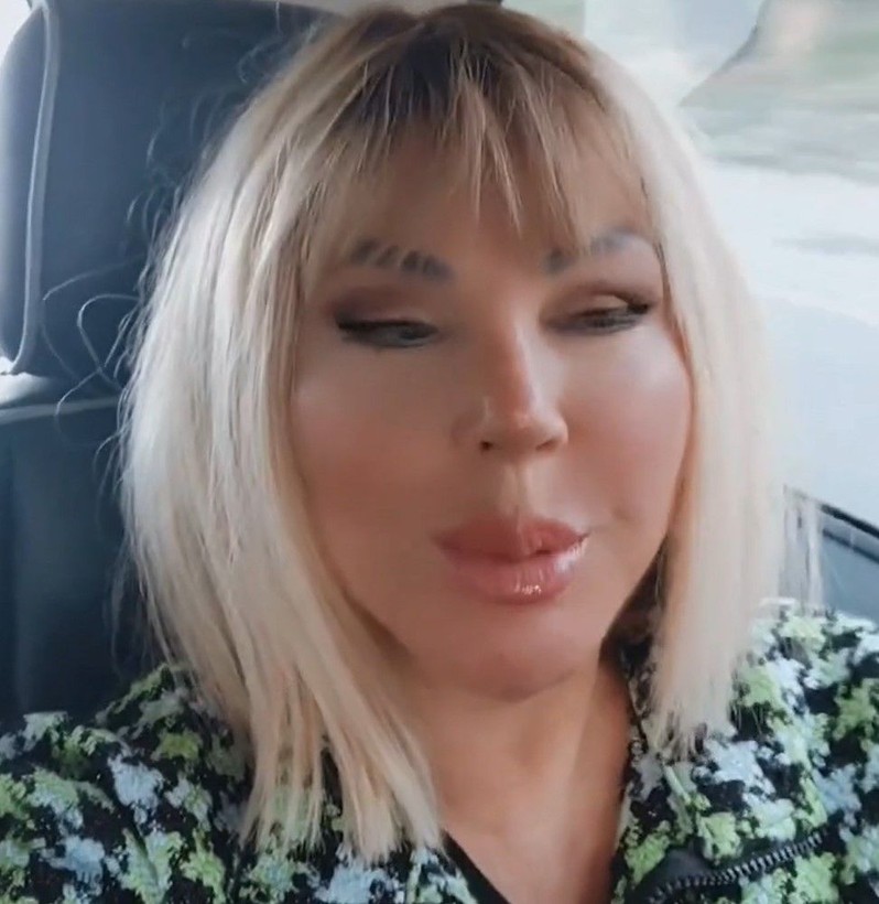 Geçirdiği operasyonlarla bambaşka birine dönüşen Safiye Soyman'a bir bakın! Son halini görenler gözlerine inanamadı! "Bu gerçekten Safiye Soyman mı?" - Resim: 17