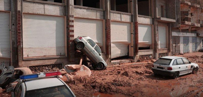 Sel felaketi yaşayan Libya'daki Derne kentinde 245 ceset bulundu - Resim: 13