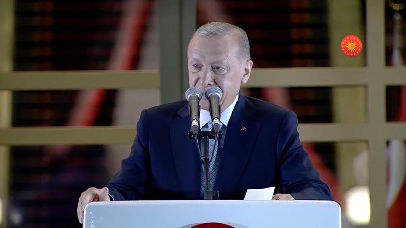Ezber bozulmadı! Cumhurbaşkanı Recep Tayyip Erdoğan yüzbinlere balkon konuşmasını Külliye'den yaptı - Resim: 24