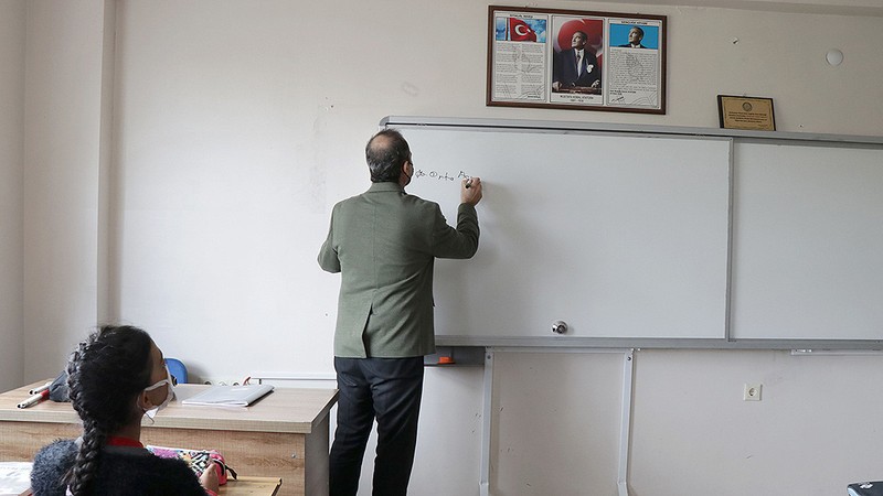 Öğretmenlerin tayin başvuruları bugün sona eriyor! Öğretmen atamaları ne zaman yapılacak? - Resim : 3