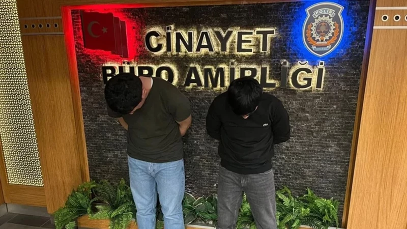 Kan donduran cinayette yeni görüntüler ortaya çıktı! Genç kadının cansız bedenini sokak sokak taşıdılar - Resim: 2